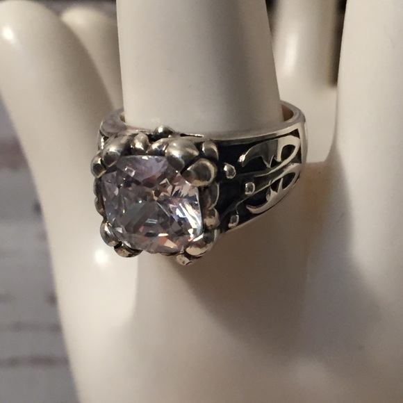 Silpada Jewelry - Silpada retired Blissful ring R3368 sterling
